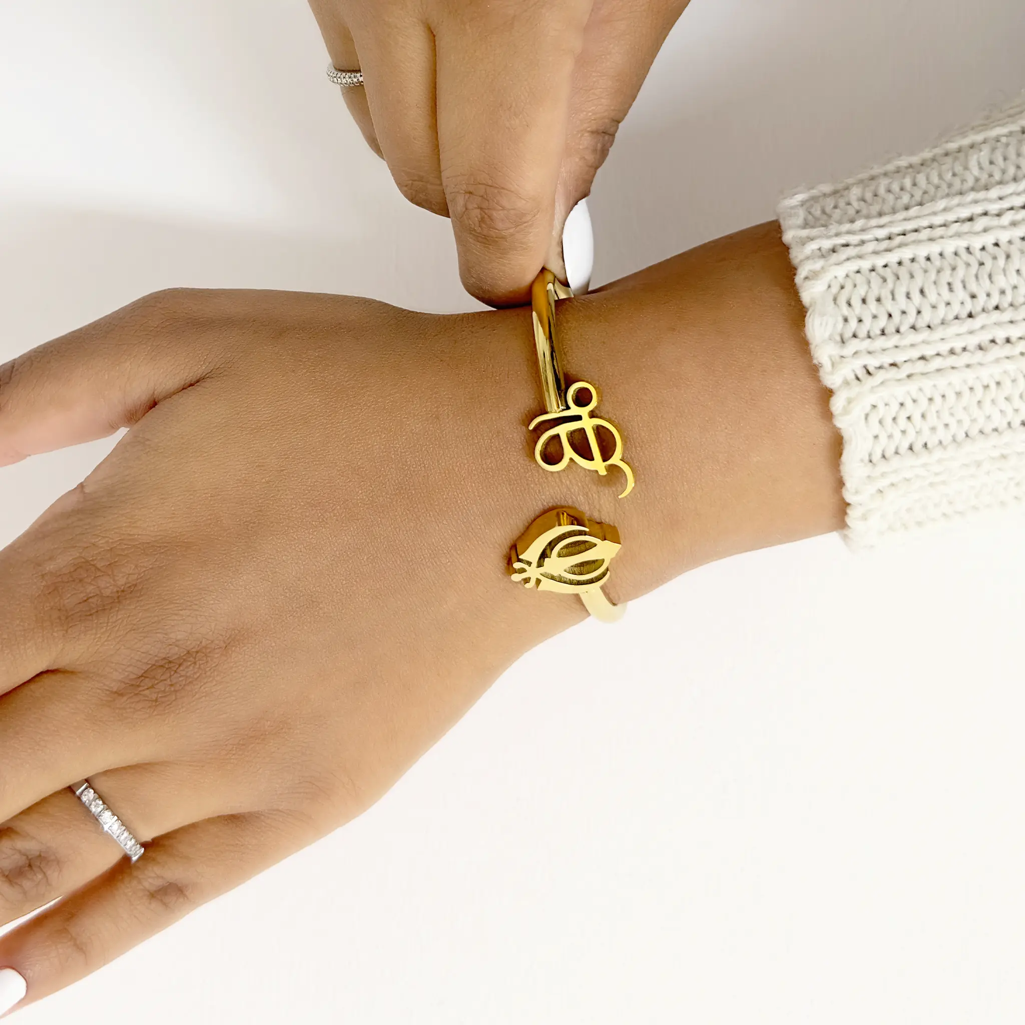 Bangle gold person 2