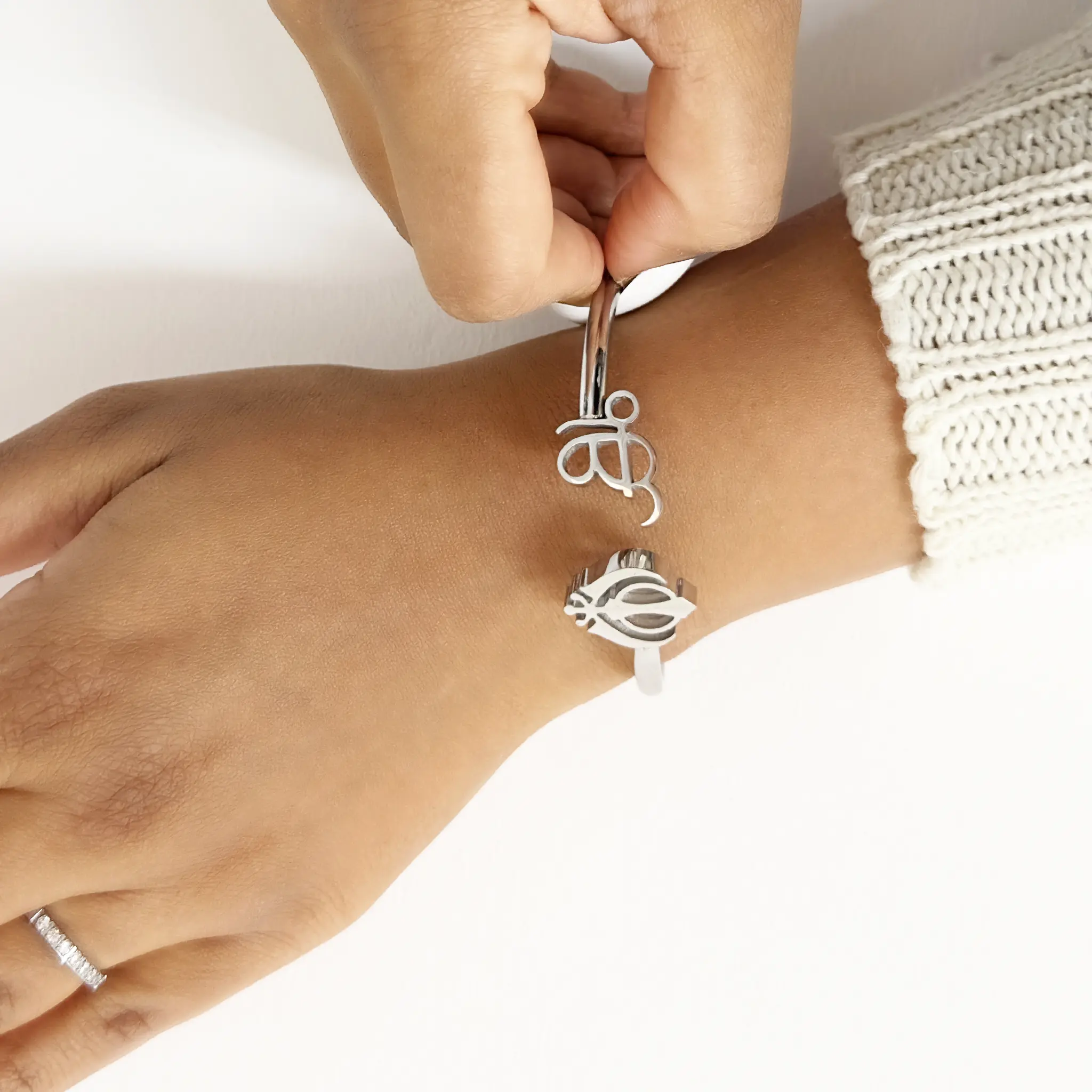 Bangle silver person 2