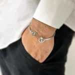 Bangle silver person2 2