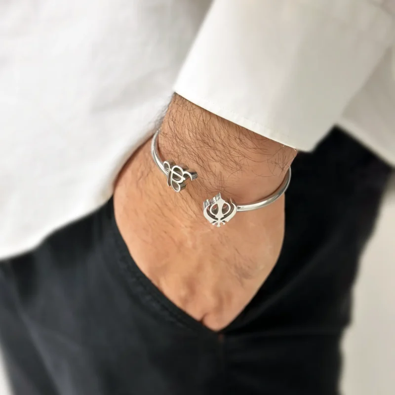 Bangle silver person2 2