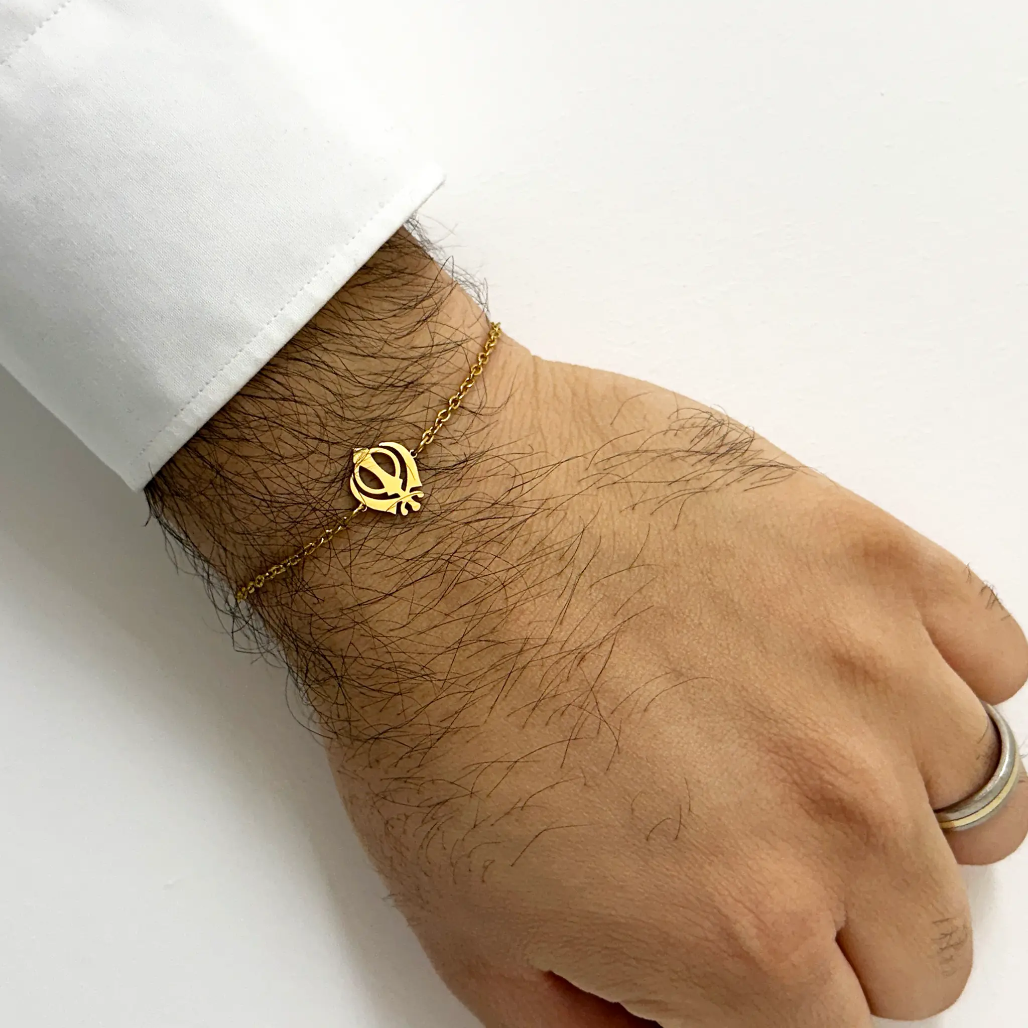 Bracelet Khanda Gold person2