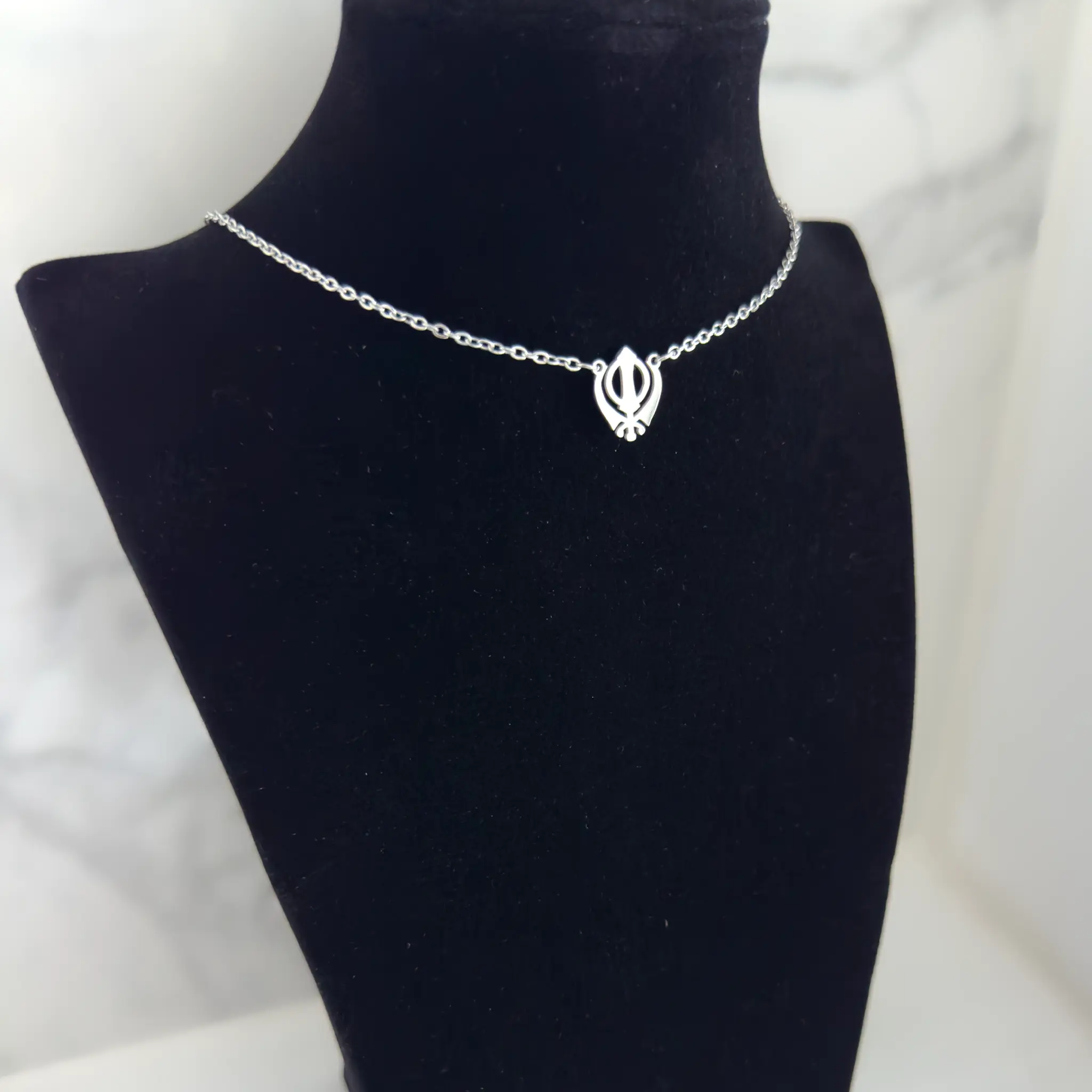 Chain Khanda silver figure left short