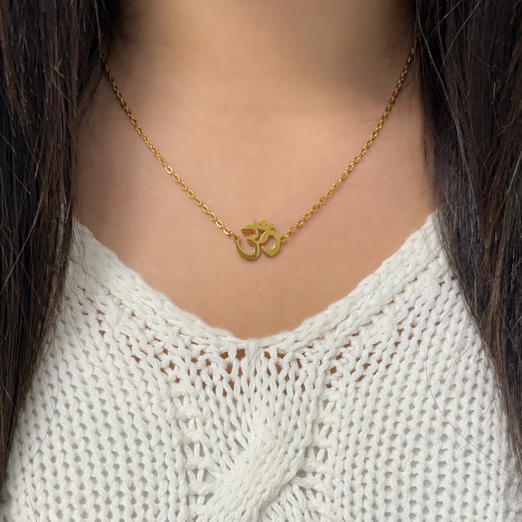 Chain Om gold person
